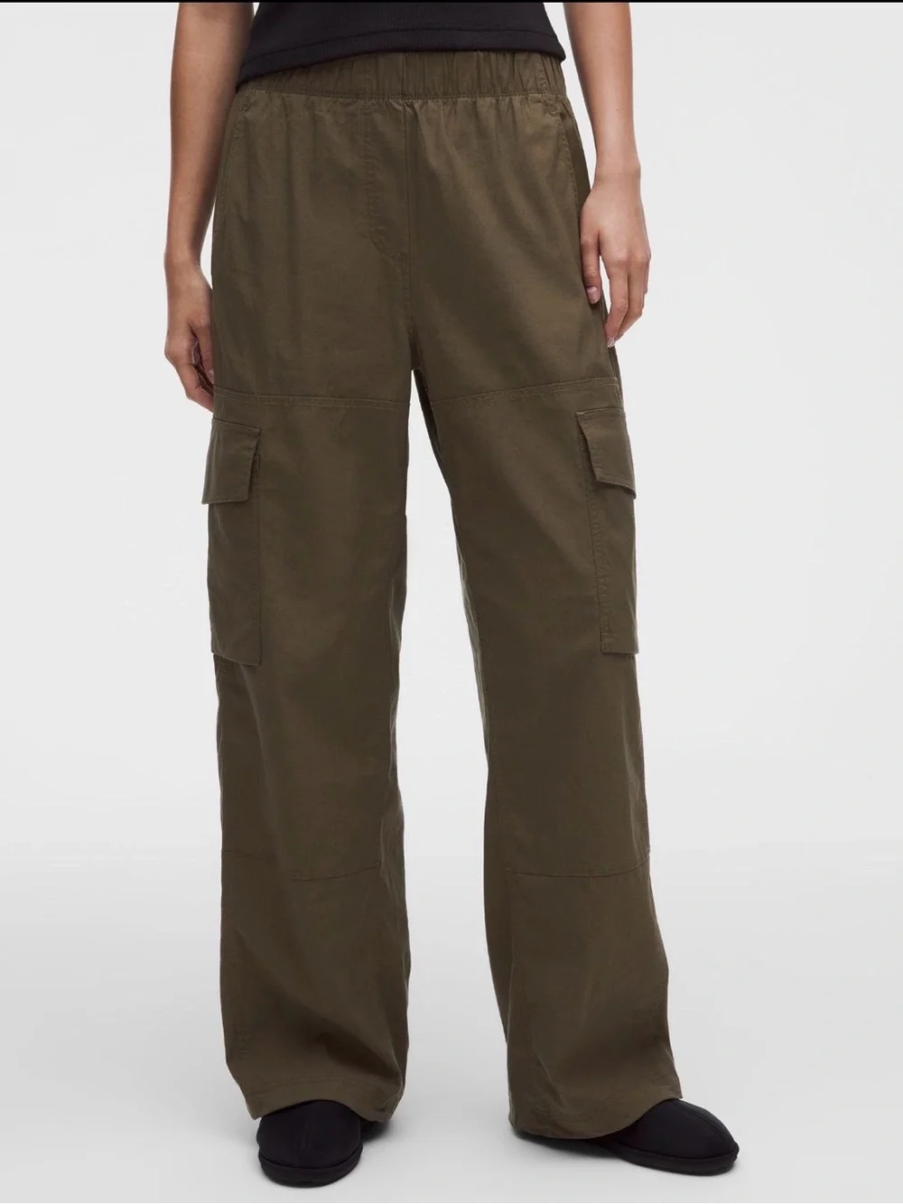 LuluLinen Mid-Rise Cargo Pant - Olive Brown